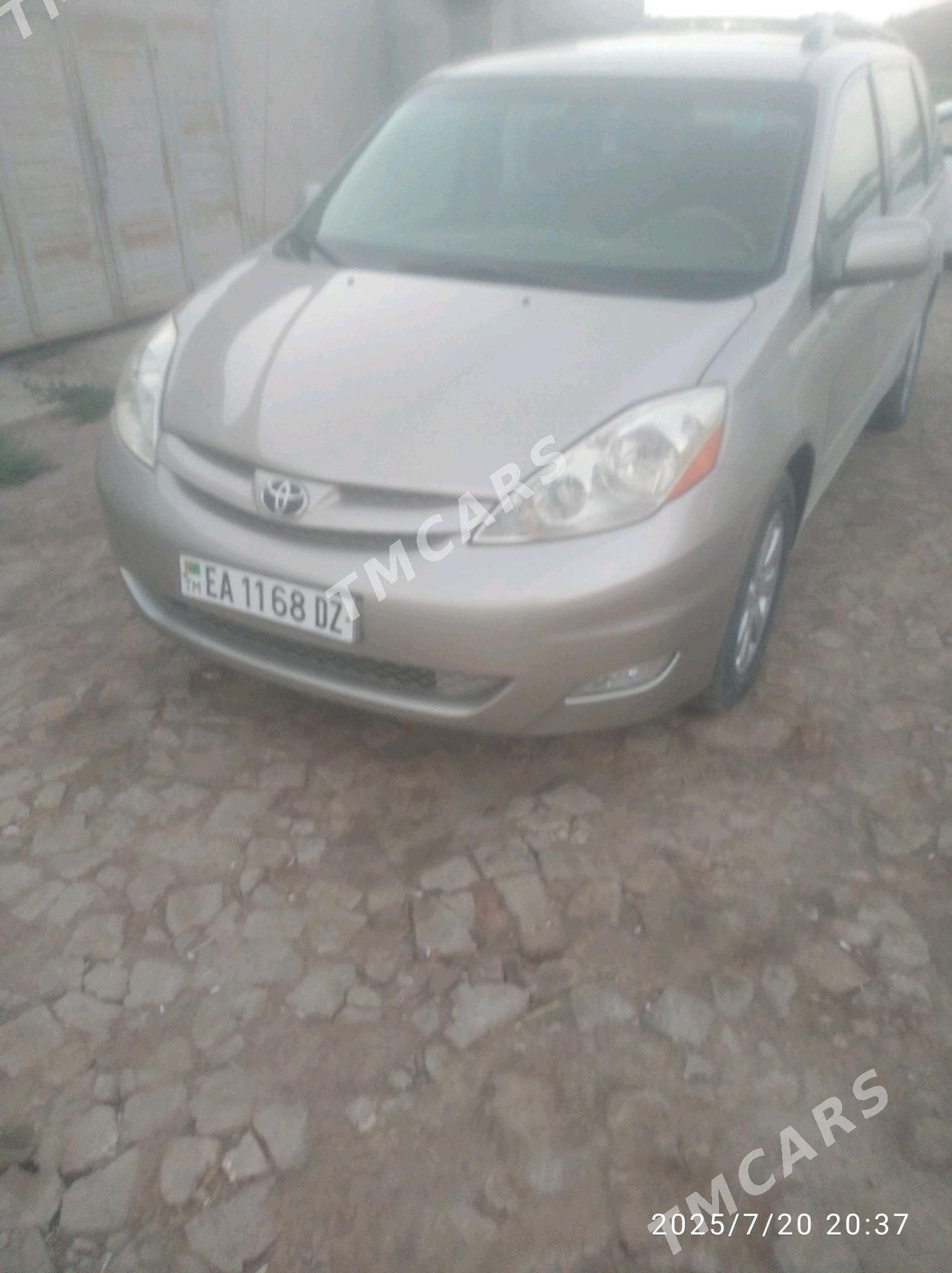 Toyota Sienna 2009 - 200 000 TMT - Türkmenbaşy etr. - img 1
