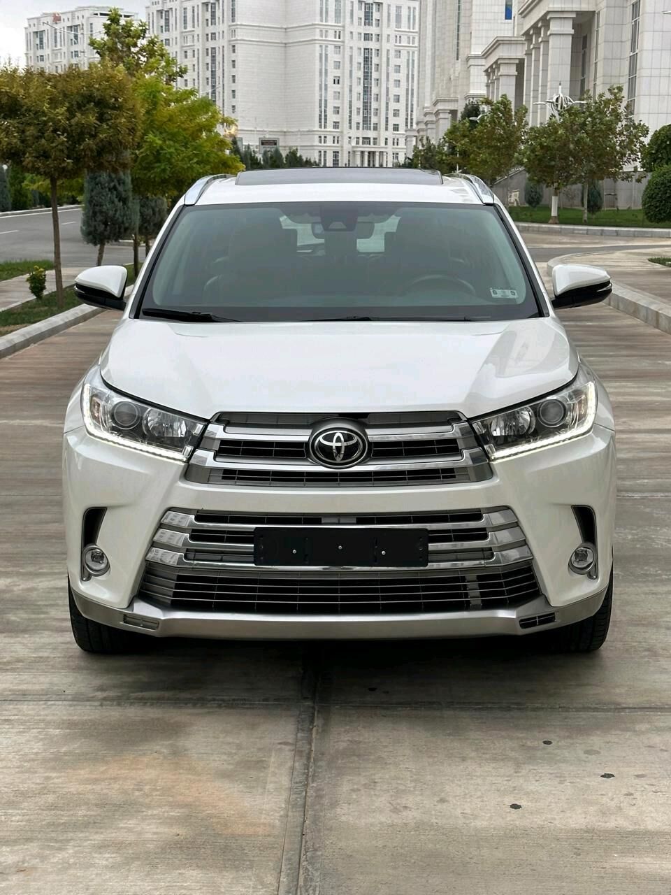 Toyota Highlander 2018 - 525 000 TMT - Aşgabat - img 2