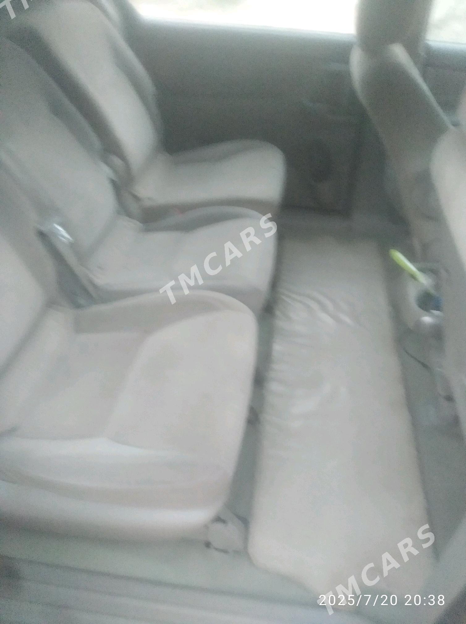 Toyota Sienna 2009 - 200 000 TMT - Türkmenbaşy etr. - img 6