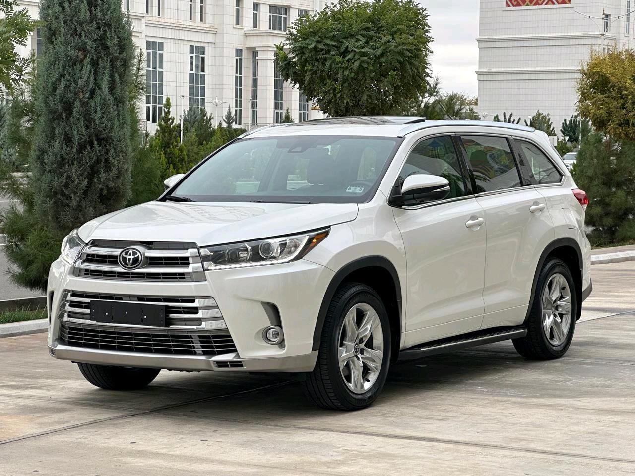 Toyota Highlander 2018 - 525 000 TMT - Aşgabat - img 4