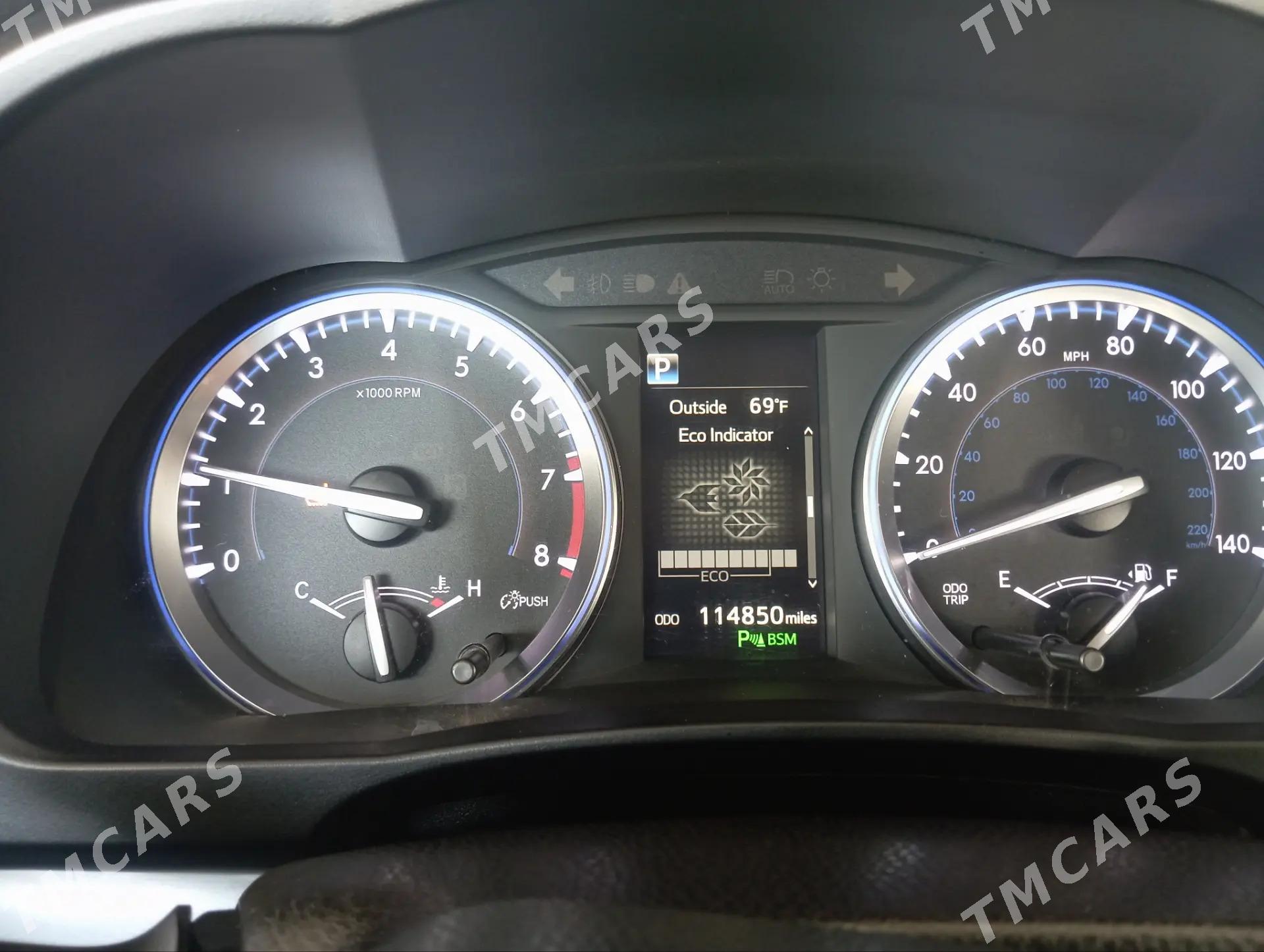 Toyota Highlander 2018 - 450 000 TMT - Ашхабад - img 4