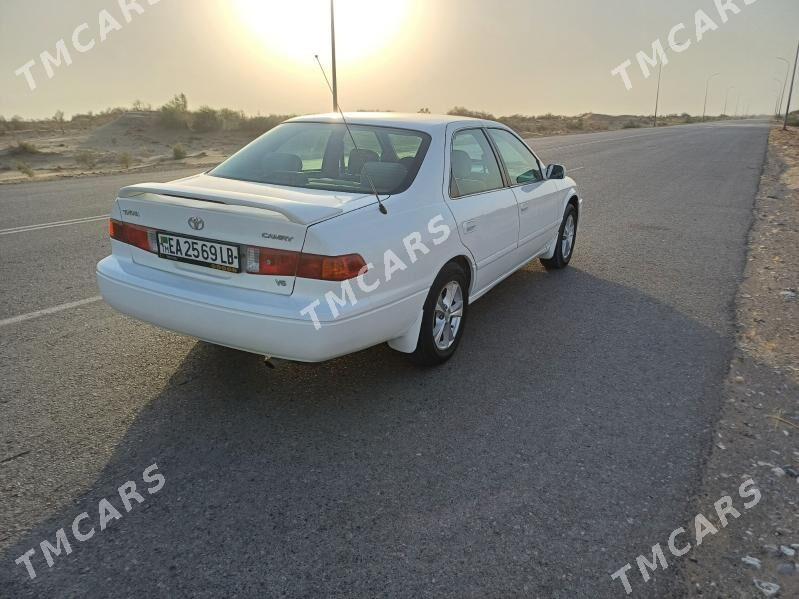 Toyota Camry 1997 - 125 000 TMT - Kerki - img 10
