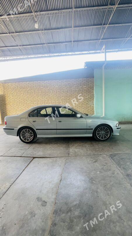BMW E39 1999 - 110 000 TMT - Mary - img 3