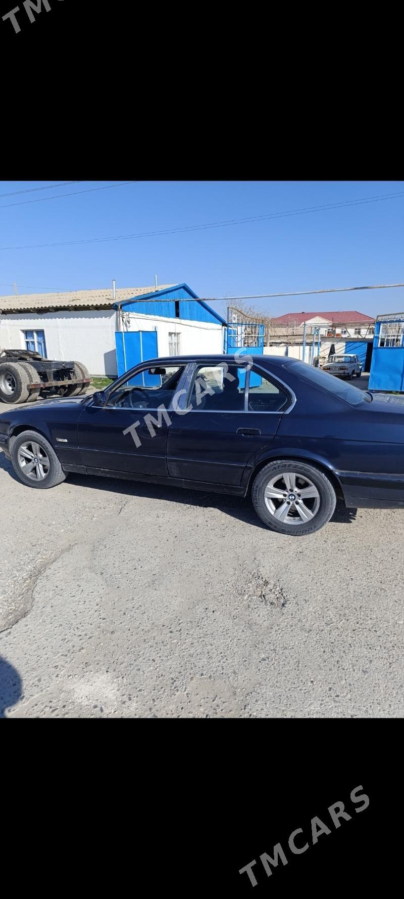 BMW 525 1992 - 45 000 TMT - Gyzylarbat - img 3