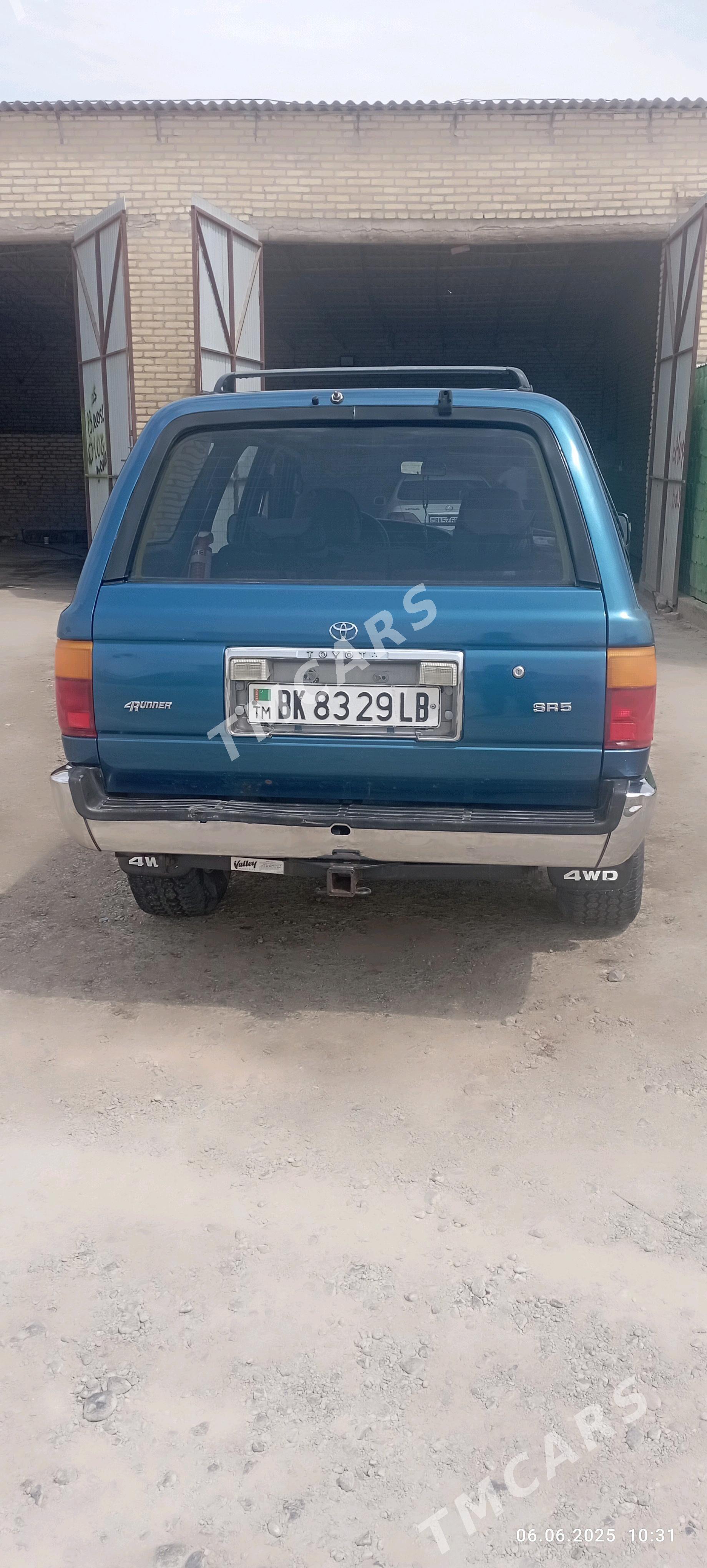 Toyota 4Runner 1993 - 75 000 TMT - Дянев - img 2