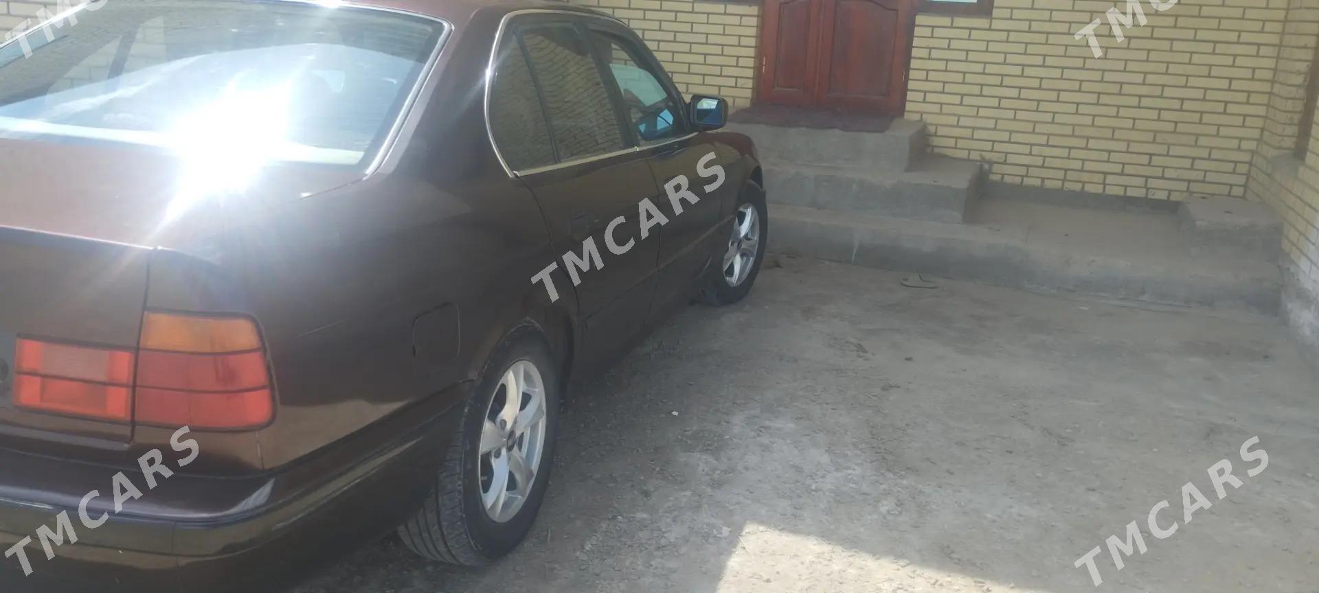 BMW 530 1993 - 75 000 TMT - Мары - img 4