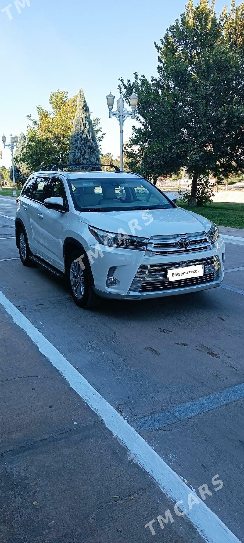 Toyota Highlander 2018 - 490 000 TMT - Мары - img 5