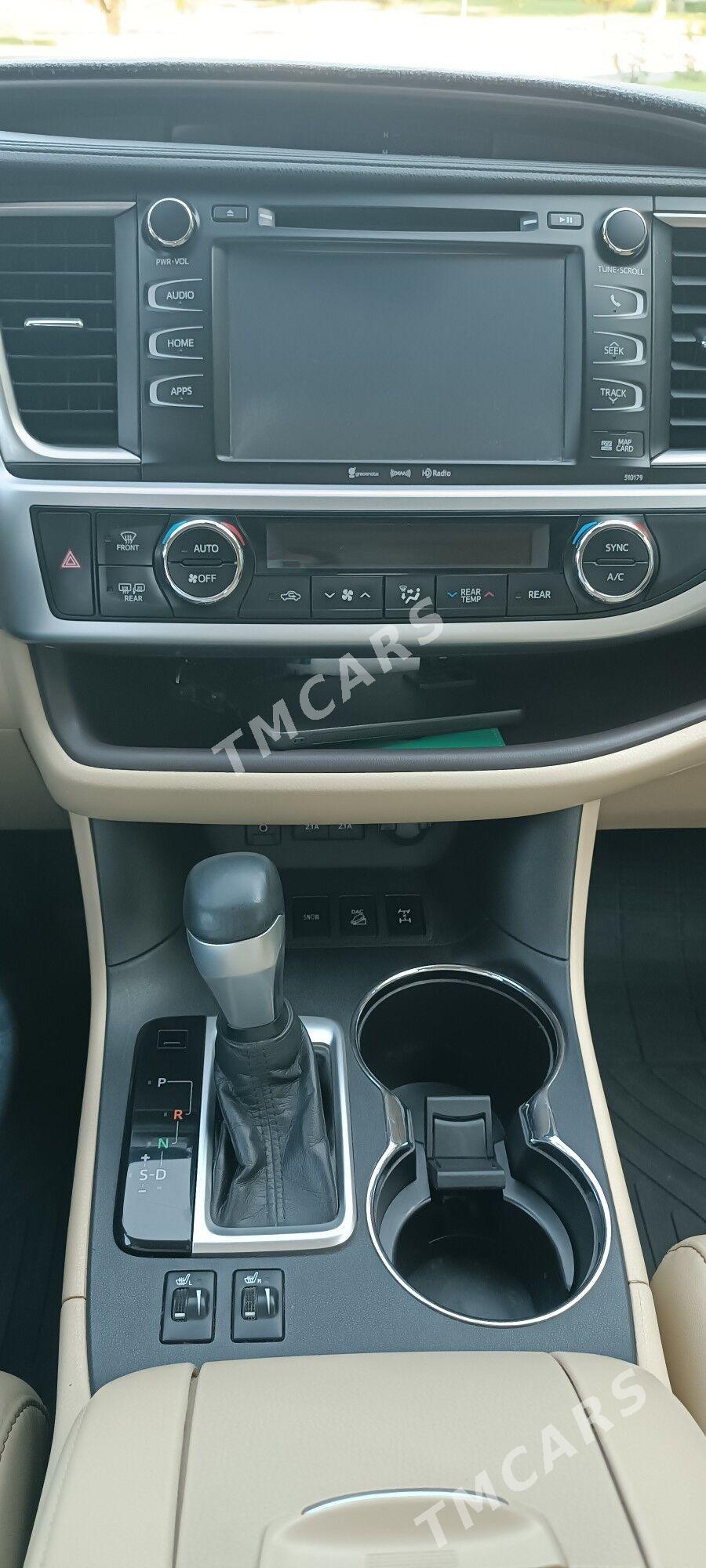 Toyota Highlander 2018 - 490 000 TMT - Мары - img 2