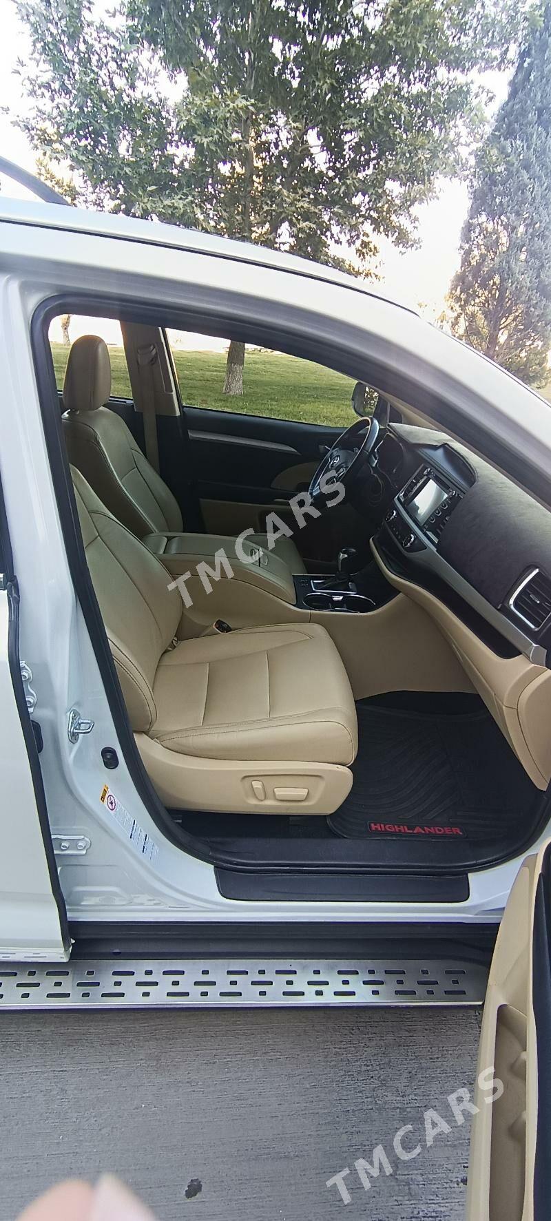 Toyota Highlander 2018 - 490 000 TMT - Мары - img 6