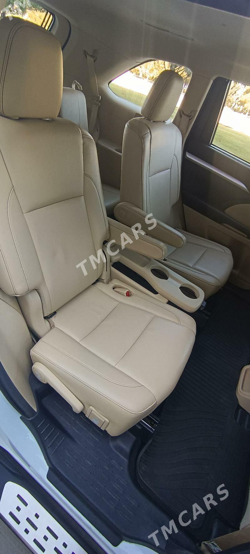 Toyota Highlander 2018 - 490 000 TMT - Мары - img 4