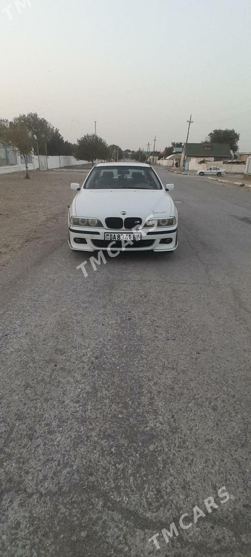 BMW E39 2002 - 100 000 TMT - Берекет - img 4