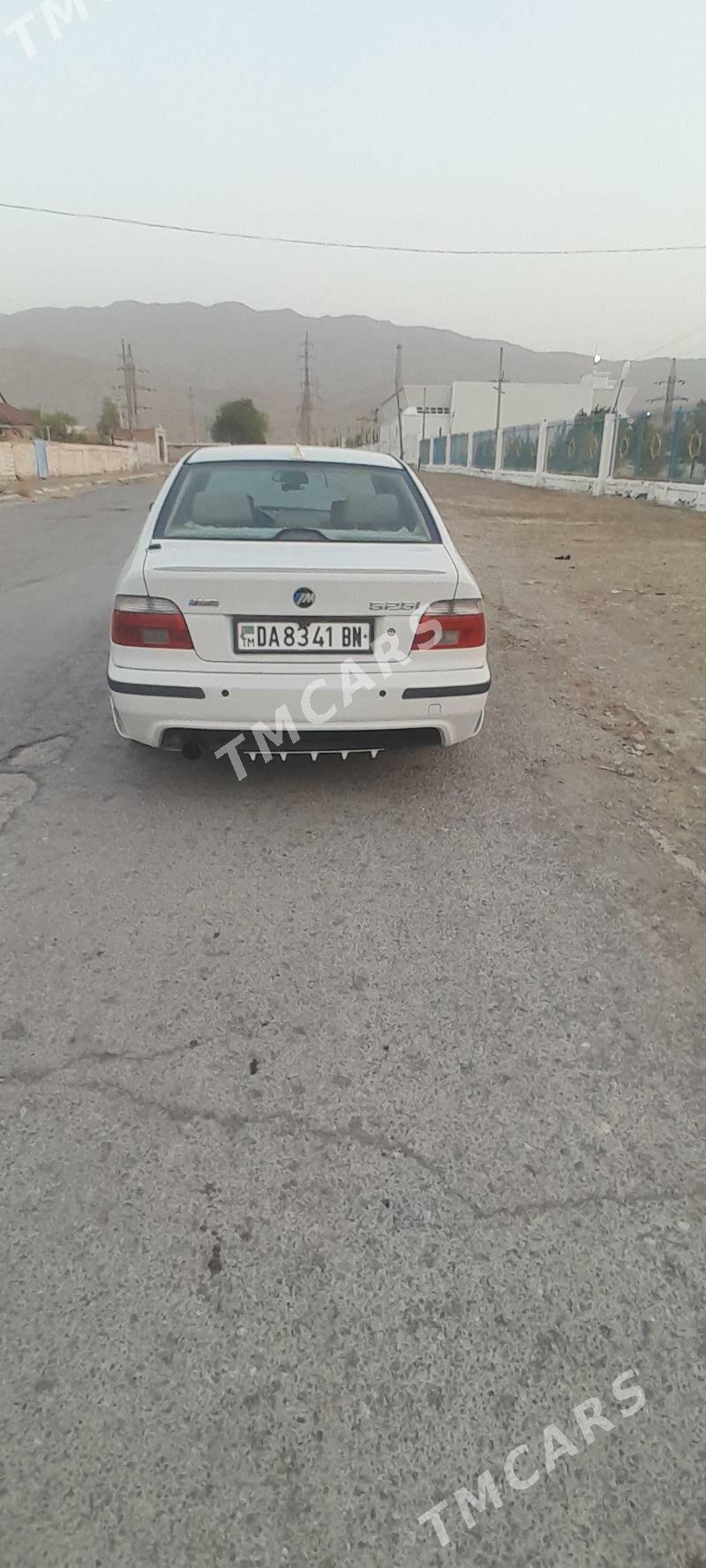 BMW E39 2002 - 100 000 TMT - Берекет - img 3
