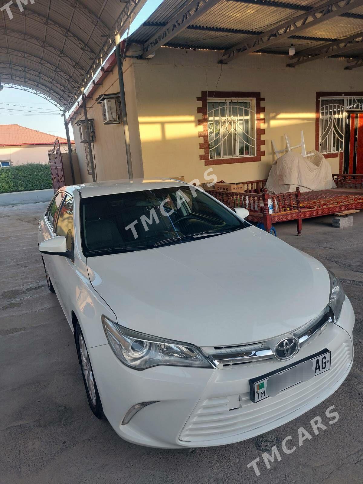 Toyota Camry 2016 - 215 000 TMT - Бузмеин - img 4