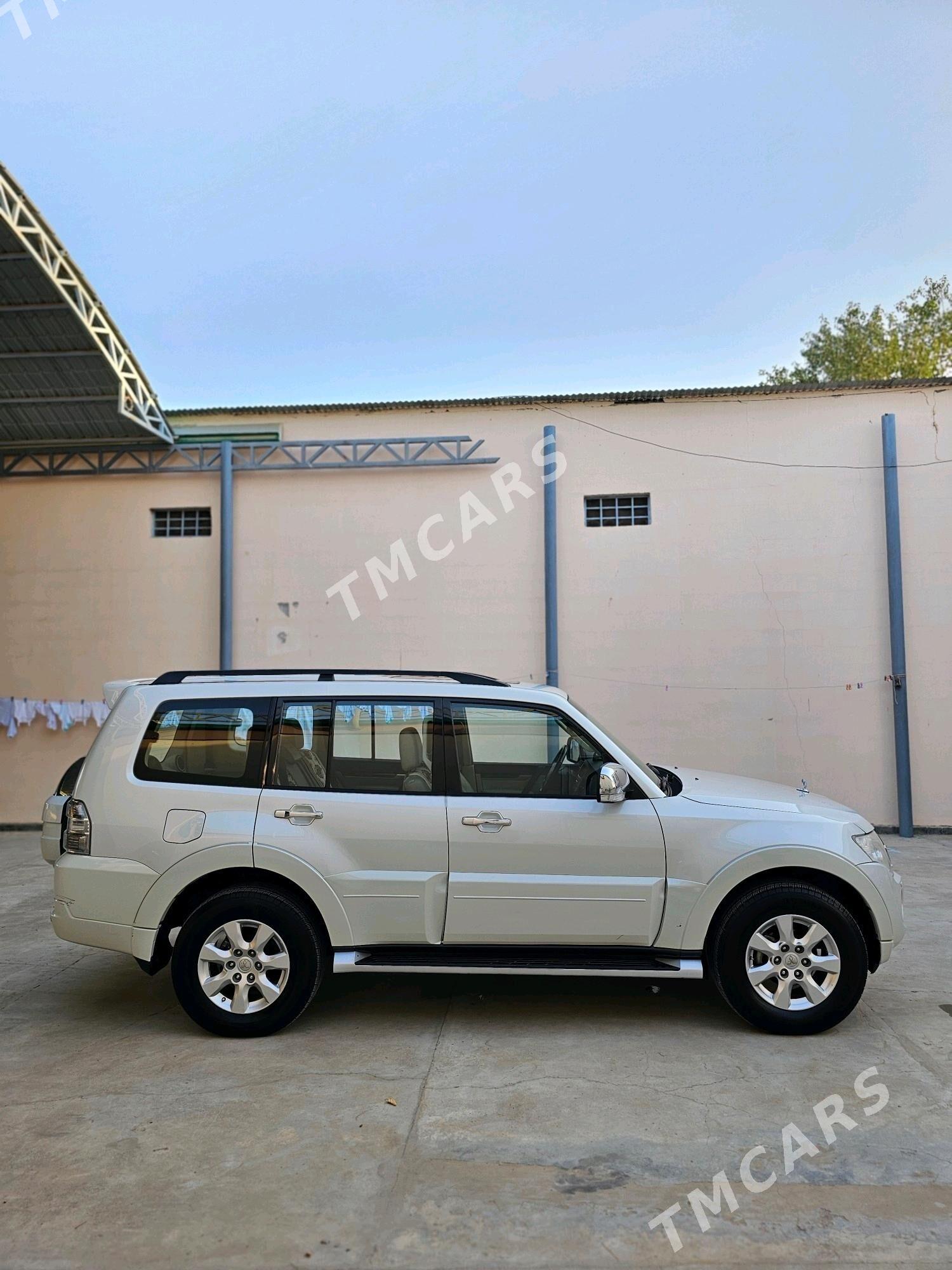Mitsubishi Pajero 2014 - 320 000 TMT - Ашхабад - img 5