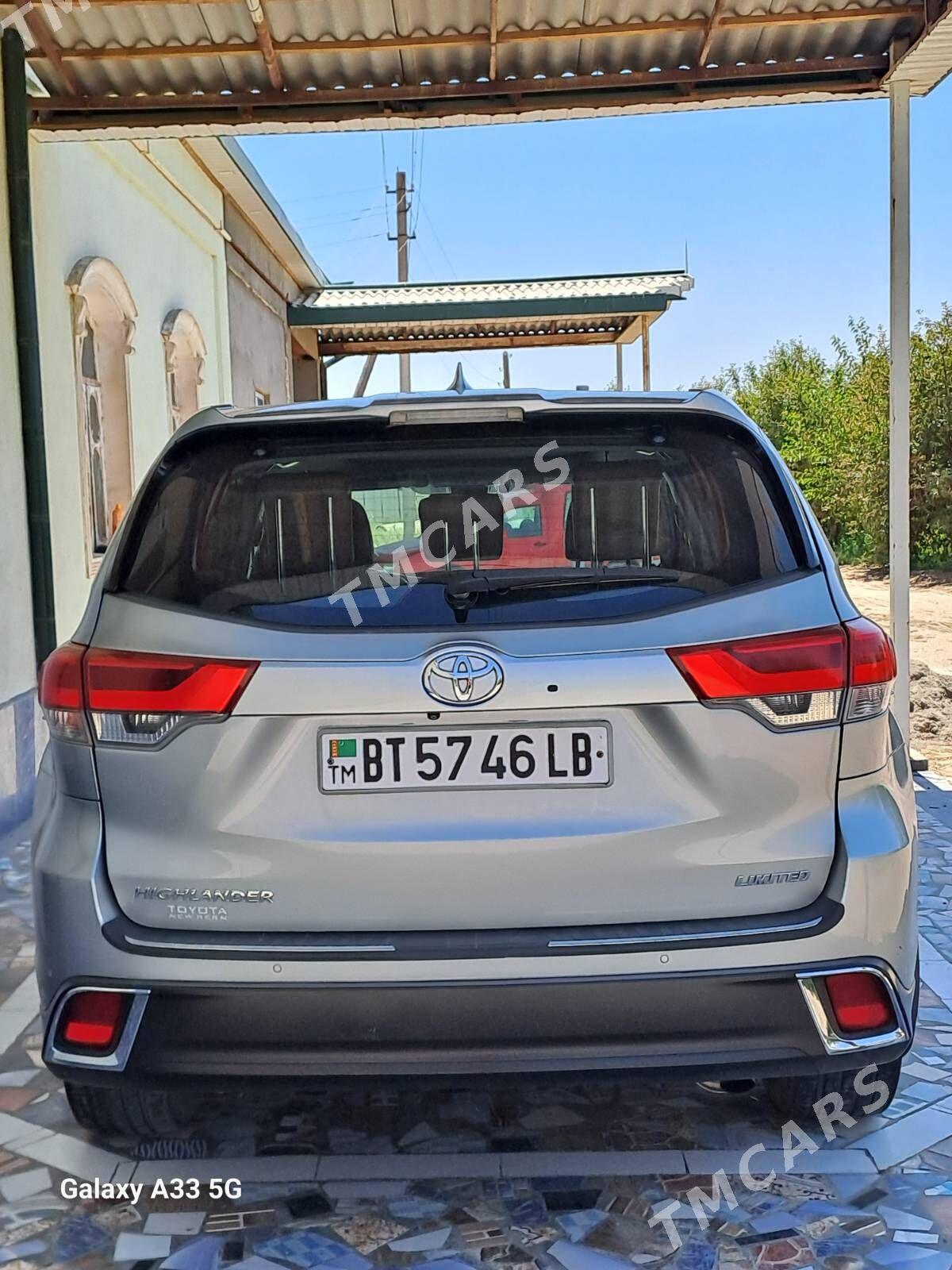 Toyota Highlander 2017 - 485 000 TMT - Dänew - img 2