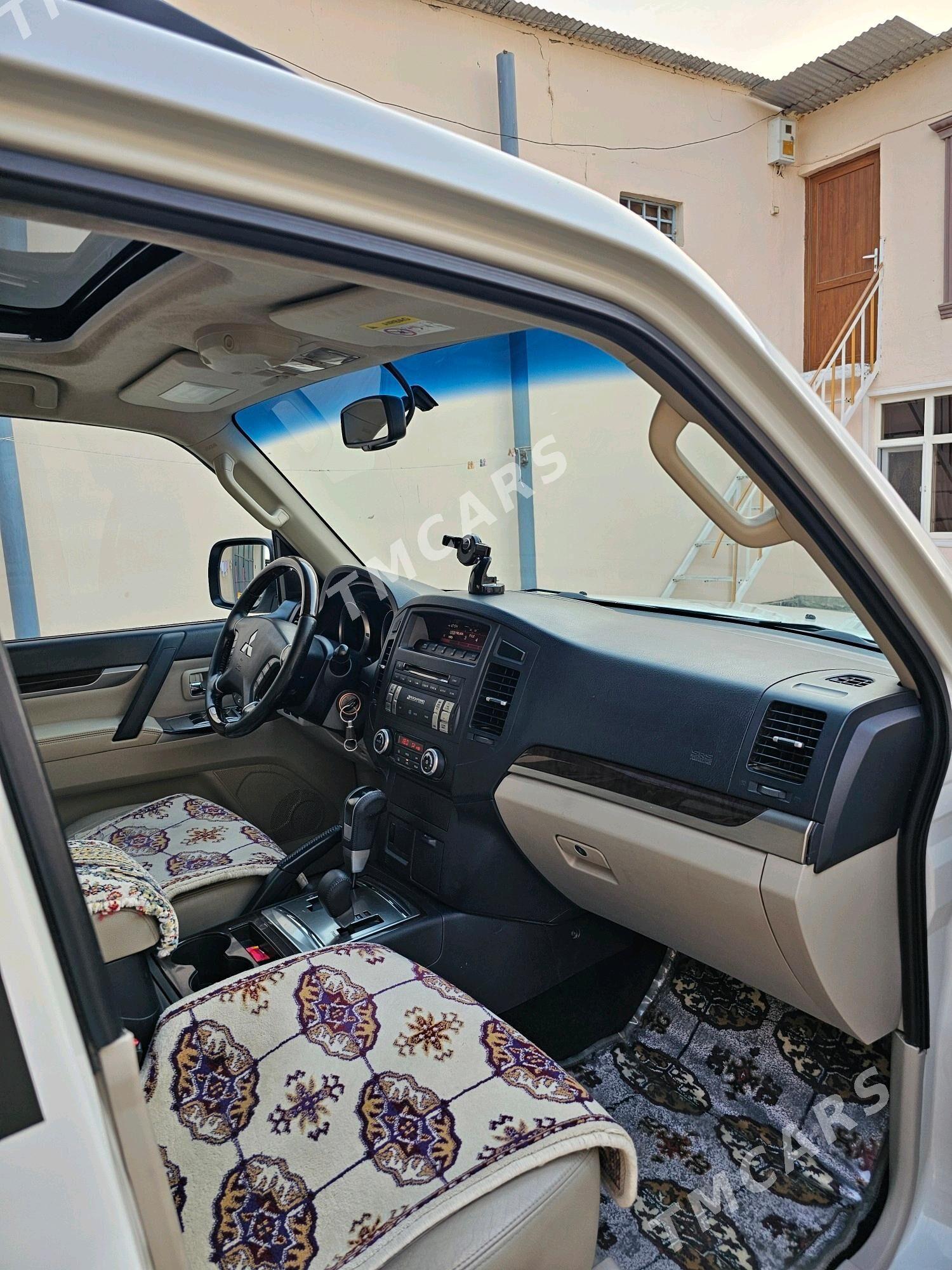 Mitsubishi Pajero 2014 - 320 000 TMT - Ашхабад - img 7