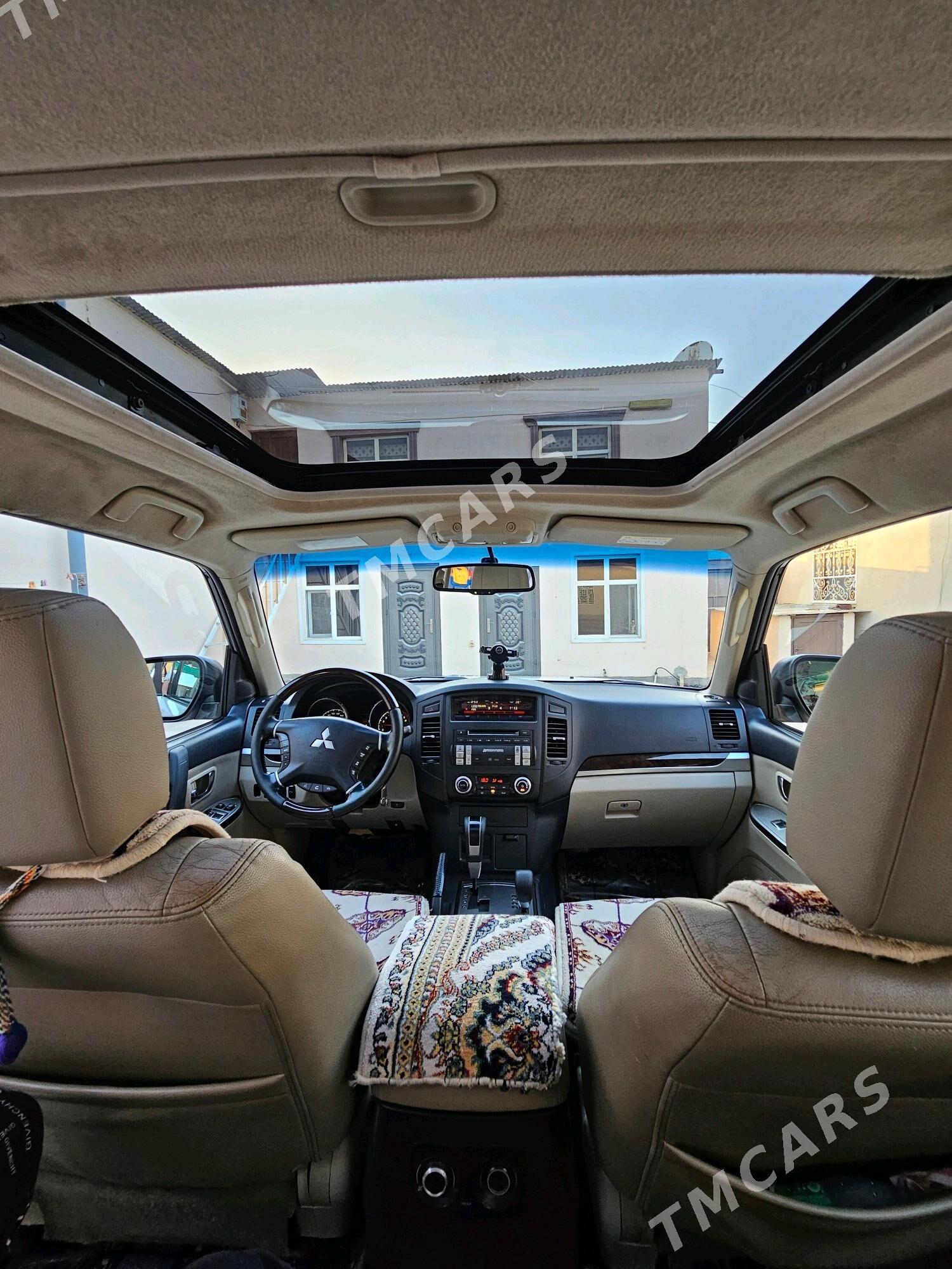 Mitsubishi Pajero 2014 - 320 000 TMT - Ашхабад - img 9