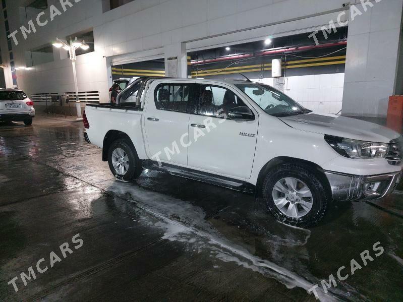 Toyota Hilux 2016 - 460 000 TMT - Parahat 5 - img 2