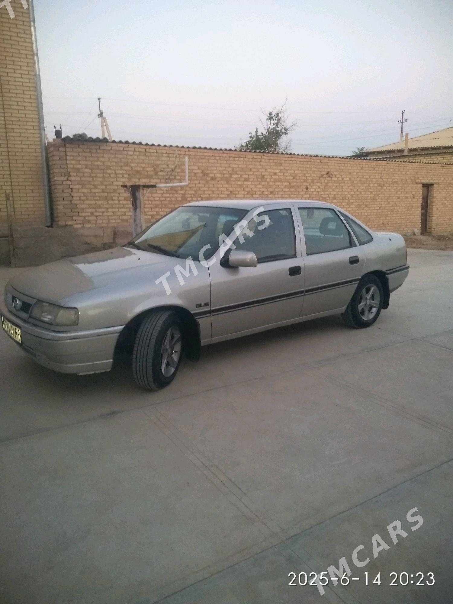 Opel Vectra 1991 - 50 000 TMT - Mary - img 3