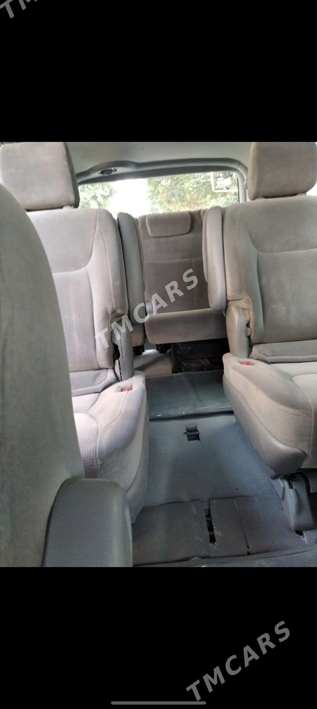 Toyota Sienna 2004 - 180 000 TMT - Гороглы (Тагта) - img 4