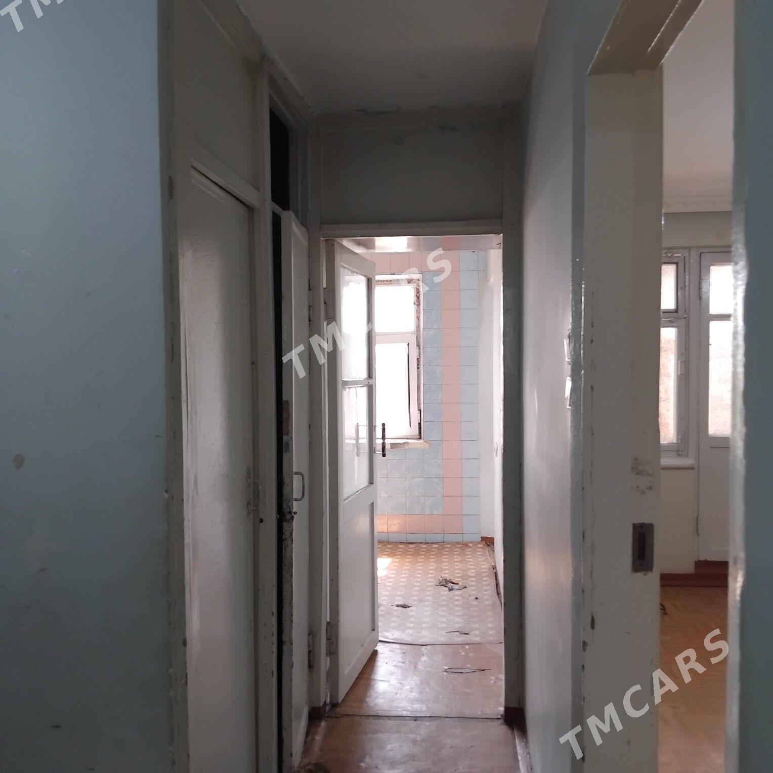 Бай базар 3нжи эт 3комнат - Daşoguz - img 6