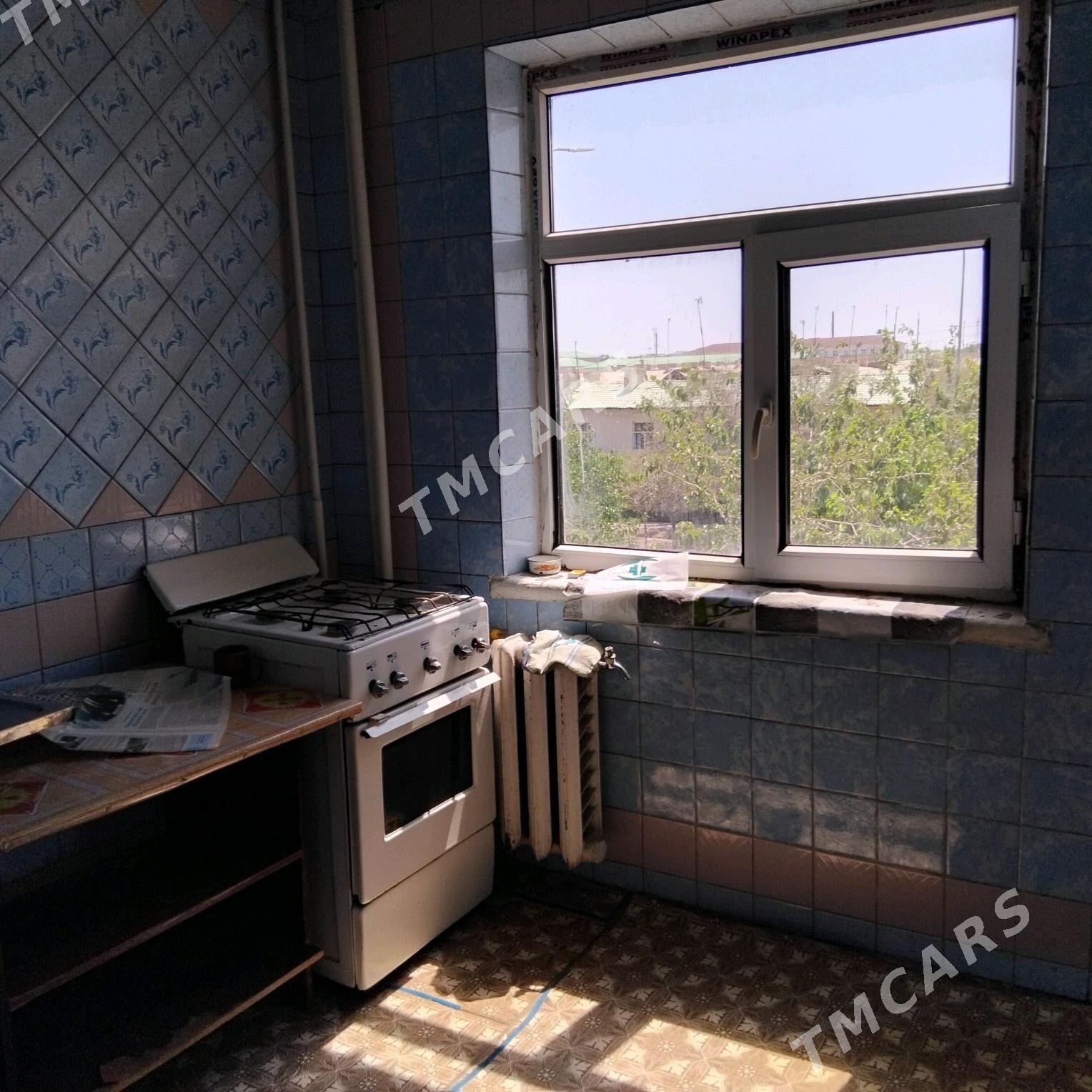 Бай базар 3нжи эт 3комнат - Daşoguz - img 9