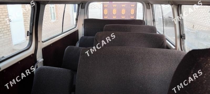 Toyota Hiace 2008 - 158 000 TMT - Мары - img 7