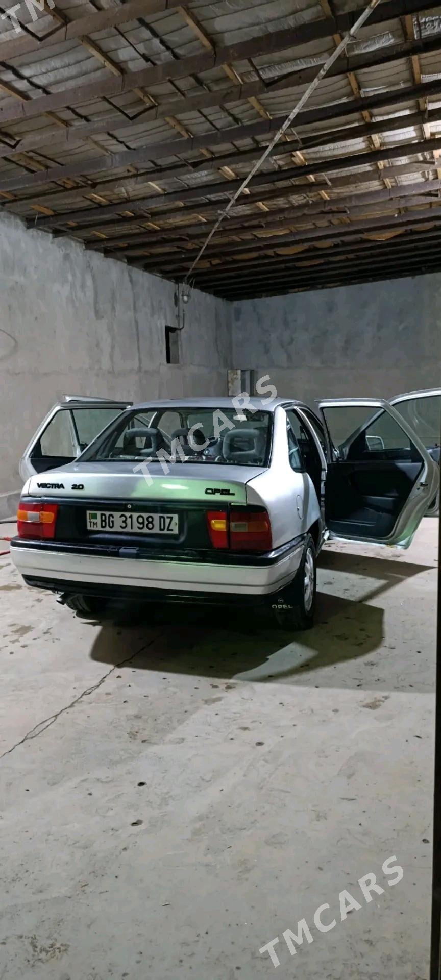 Opel Vectra 1994 - 45 000 TMT - Gubadag - img 3