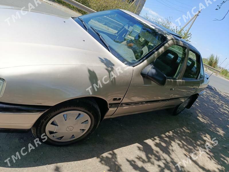 Opel Vectra 1991 - 26 000 TMT - Saýat - img 3