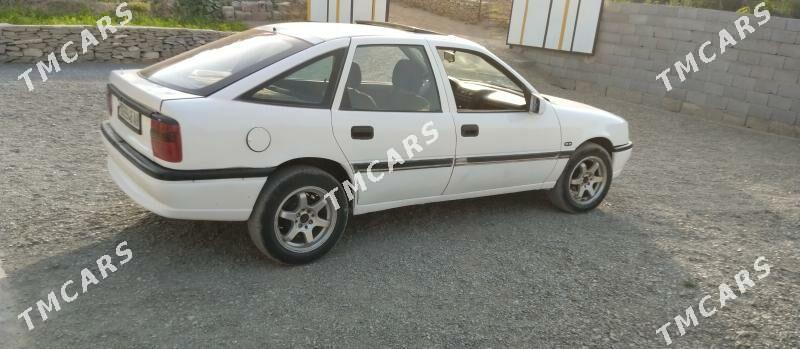 Opel Vectra 1992 - 24 000 TMT - Бахарден - img 3