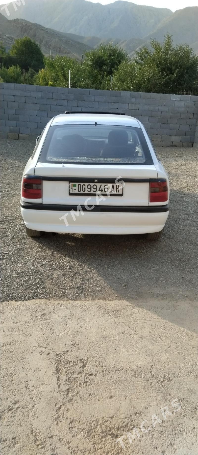 Opel Vectra 1992 - 24 000 TMT - Бахарден - img 2