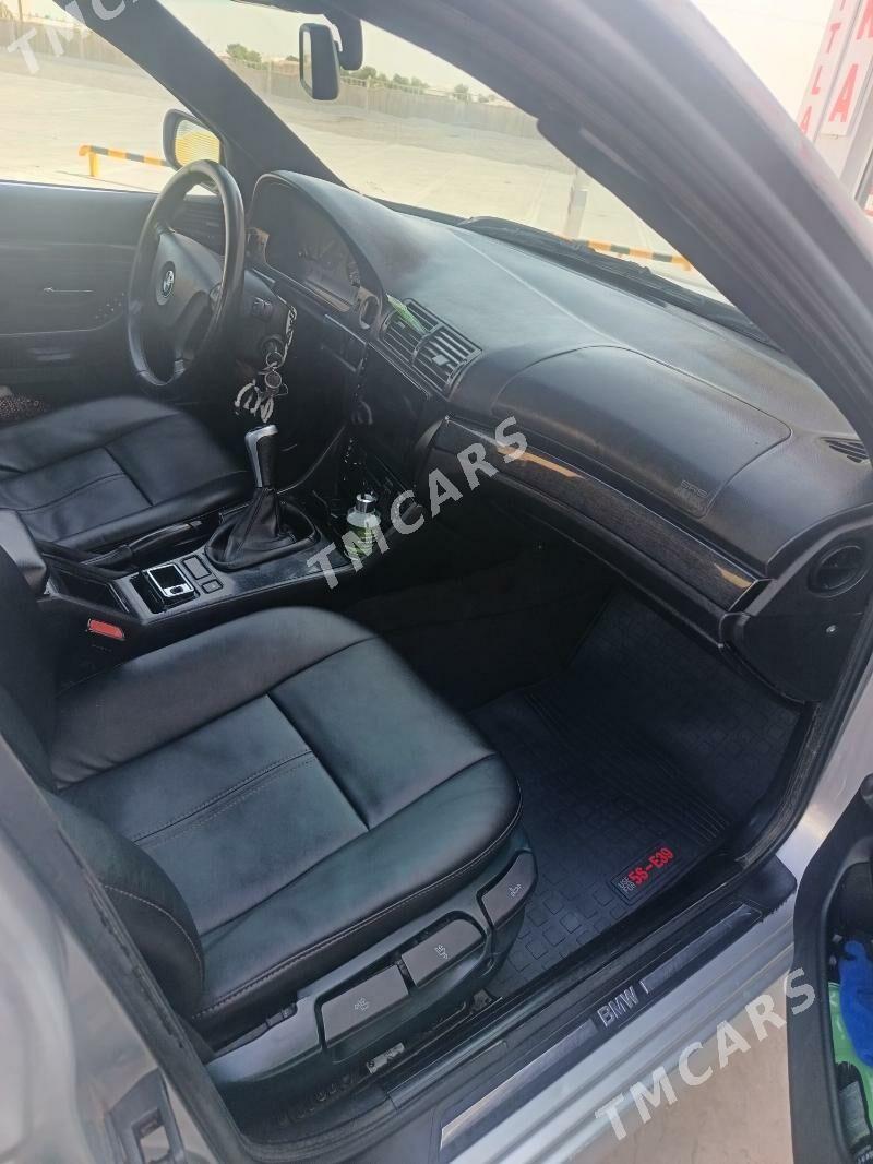 BMW E39 1999 - 90 000 TMT - Сакарчага - img 2