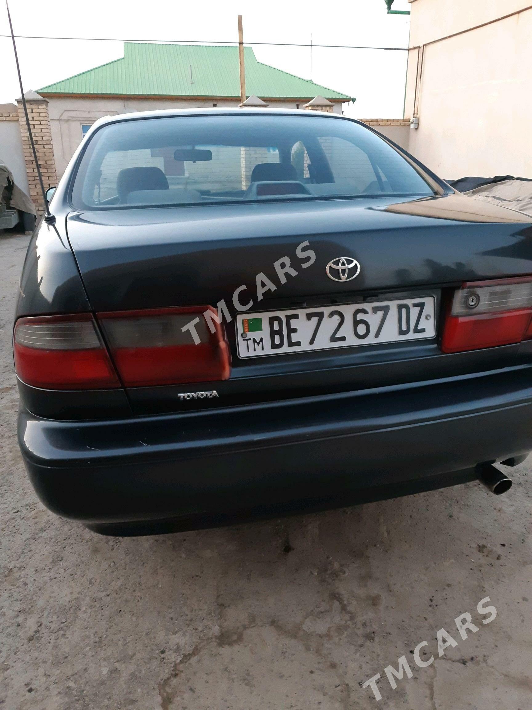 Toyota Corona 1995 - 70 000 TMT - Гурбансолтан Едже - img 1