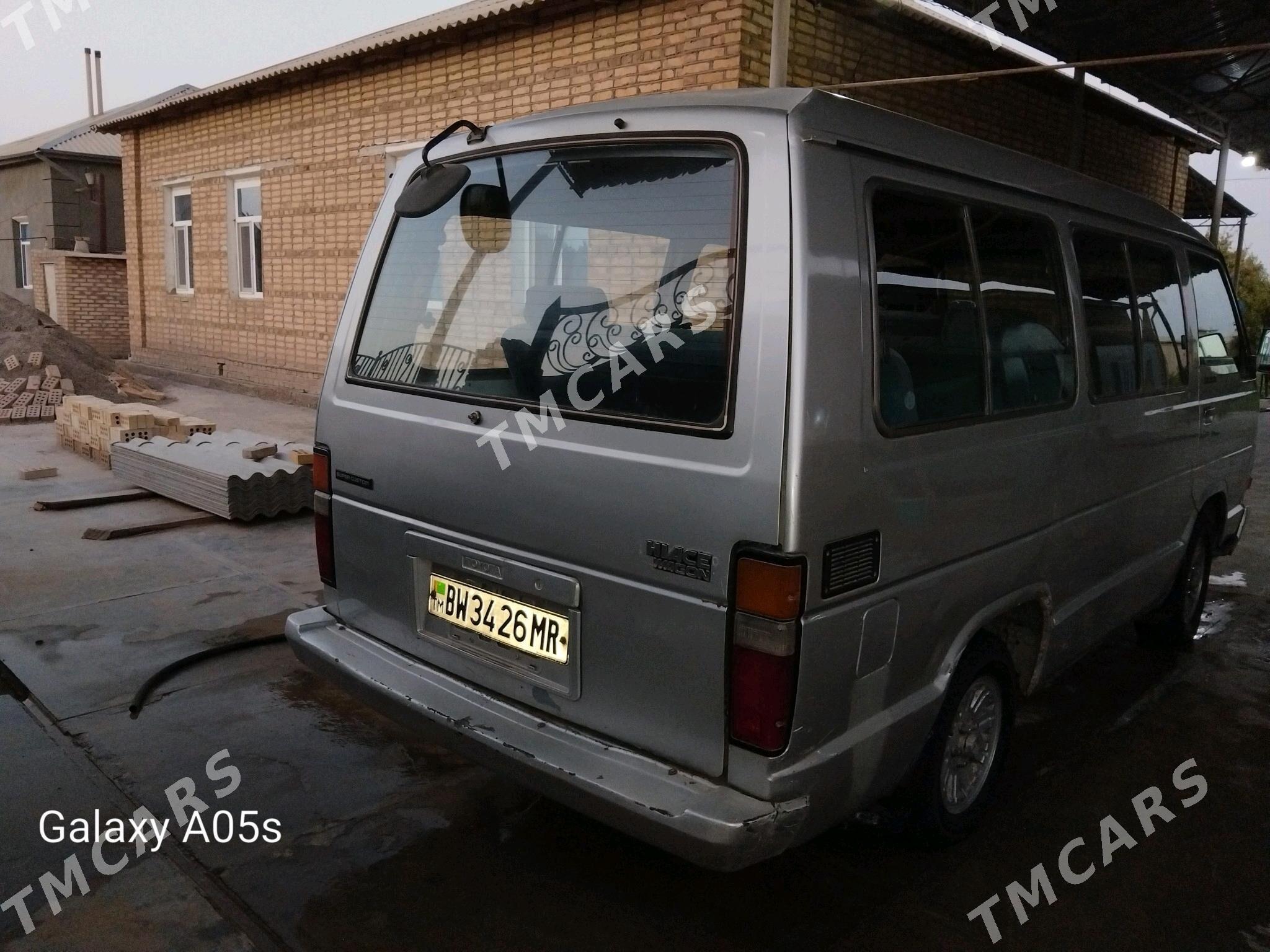 Toyota Hiace 1986 - 45 000 TMT - Sakarçäge - img 2