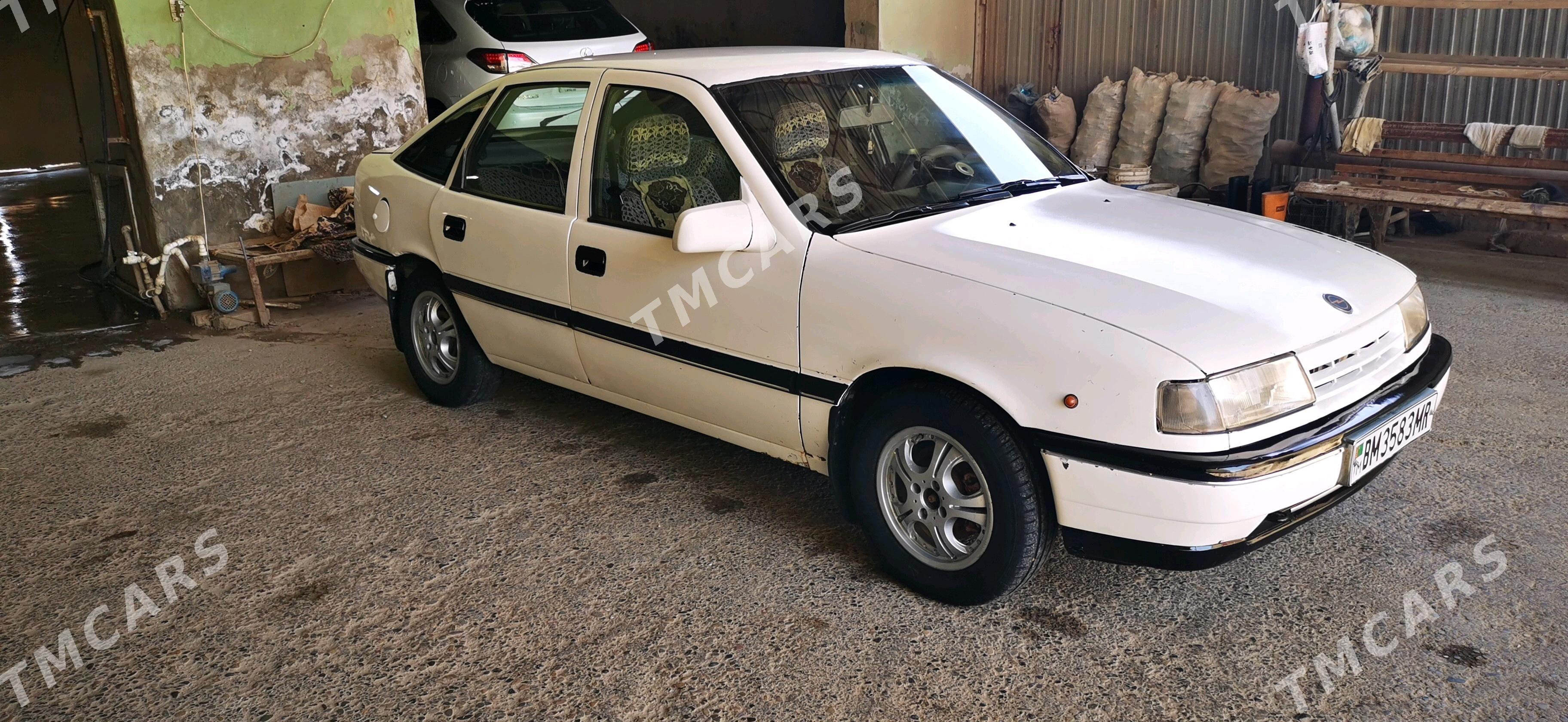 Opel Vectra 1992 - 22 000 TMT - Мургап - img 3