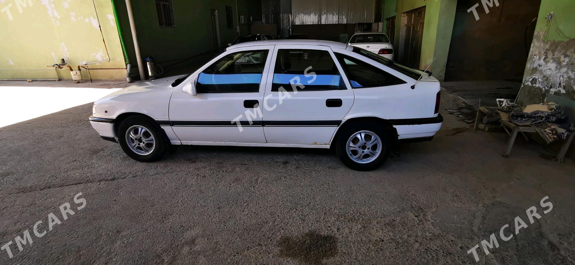 Opel Vectra 1992 - 22 000 TMT - Мургап - img 4