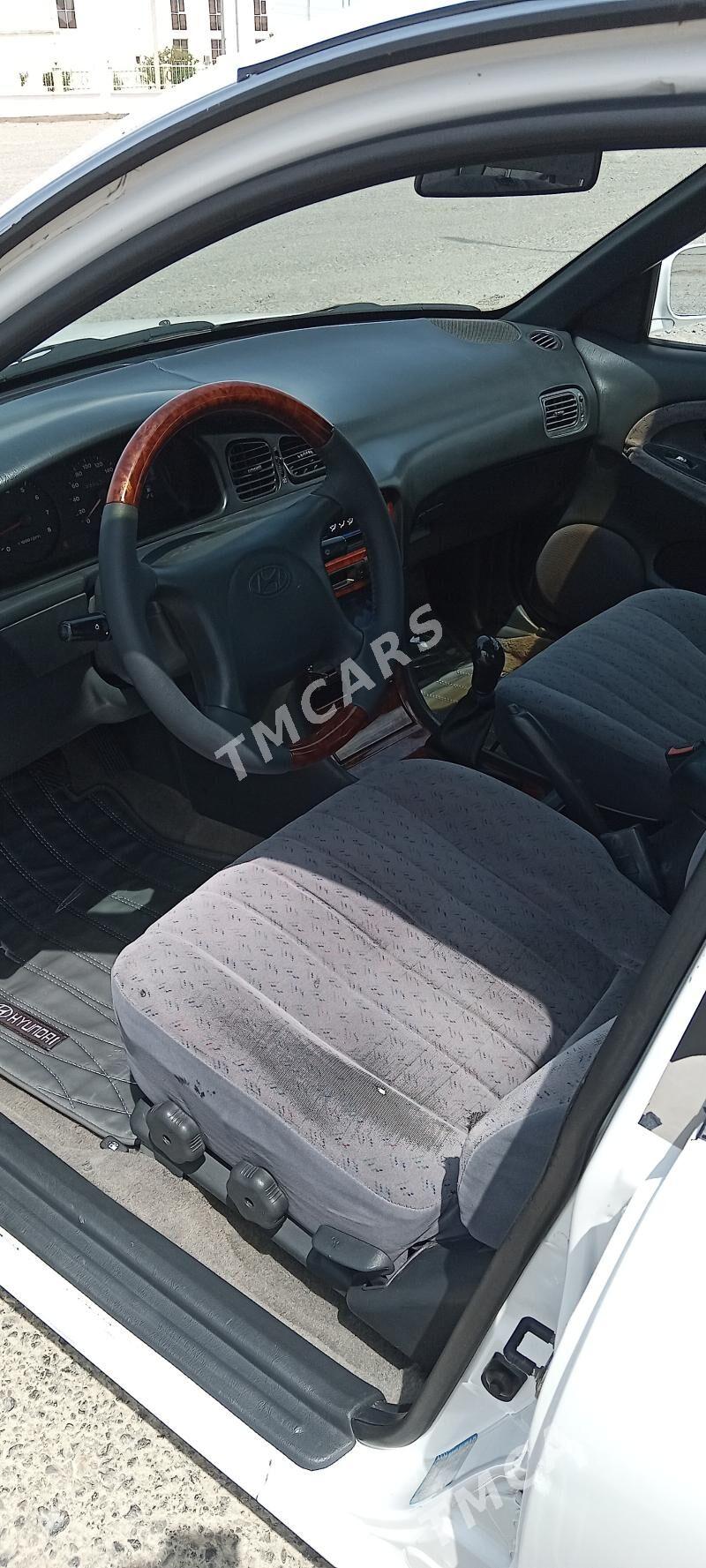Hyundai Sonata 1999 - 60 000 TMT - Гызыларбат - img 2