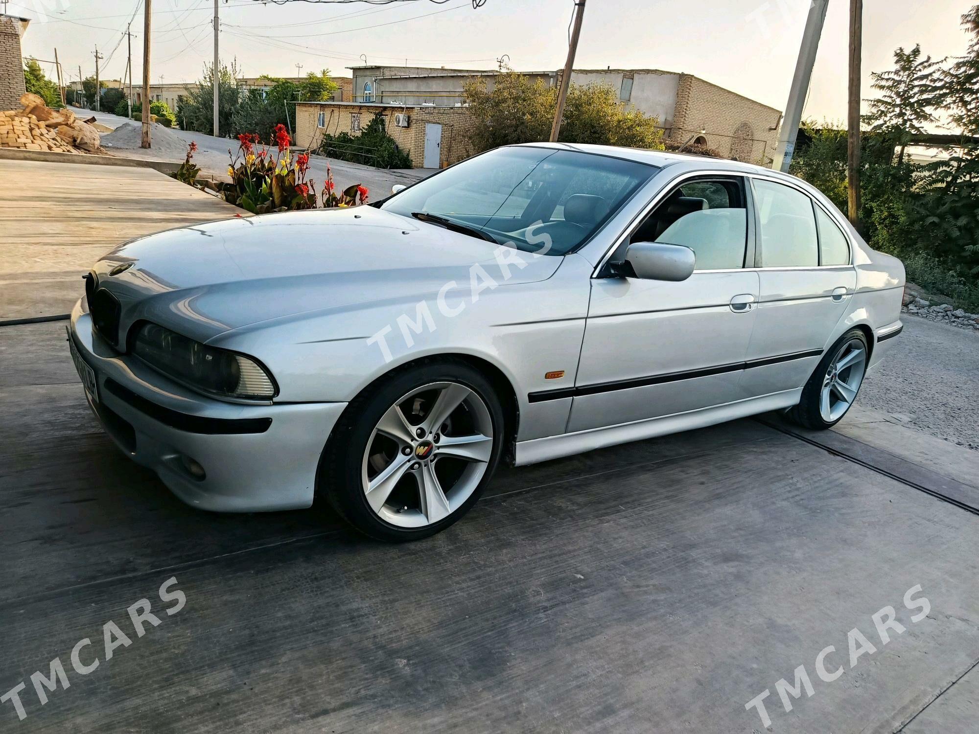 BMW E39 2002 - 120 000 TMT - Чарджоу - img 7