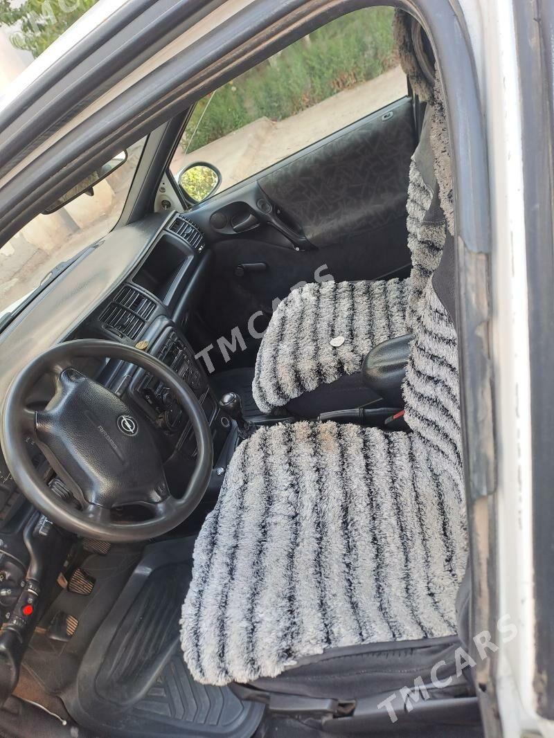 Opel Vectra 1996 - 42 000 TMT - Дашогуз - img 5