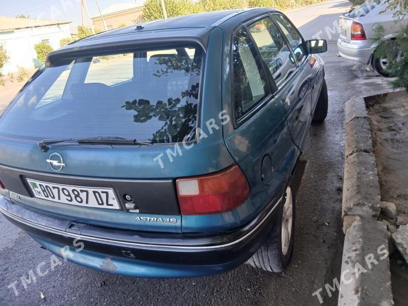 Opel Astra 1993 - 30 000 TMT - Дашогуз - img 2
