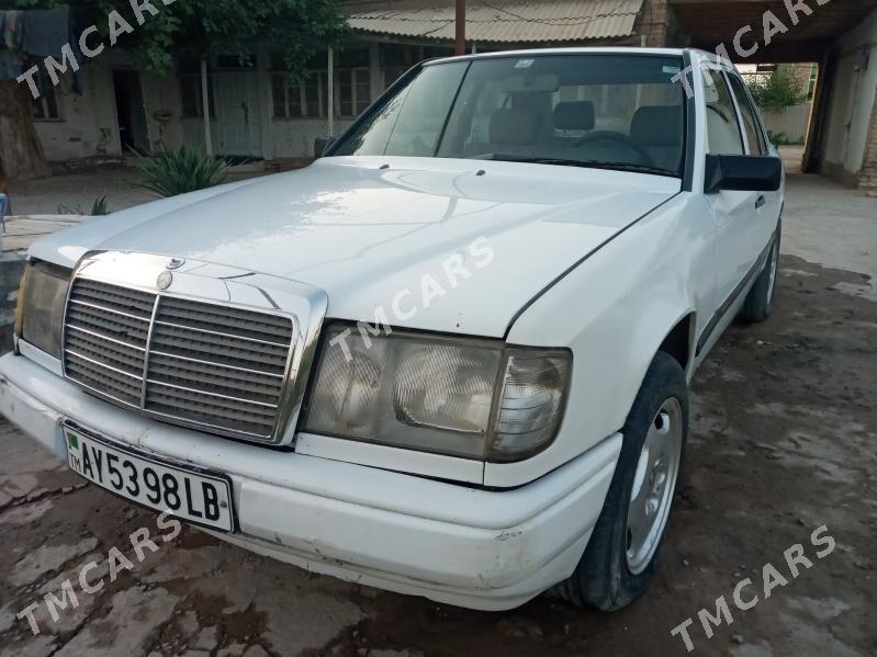 Mercedes-Benz W123 1985 - 50 000 TMT - Чарджоу - img 5