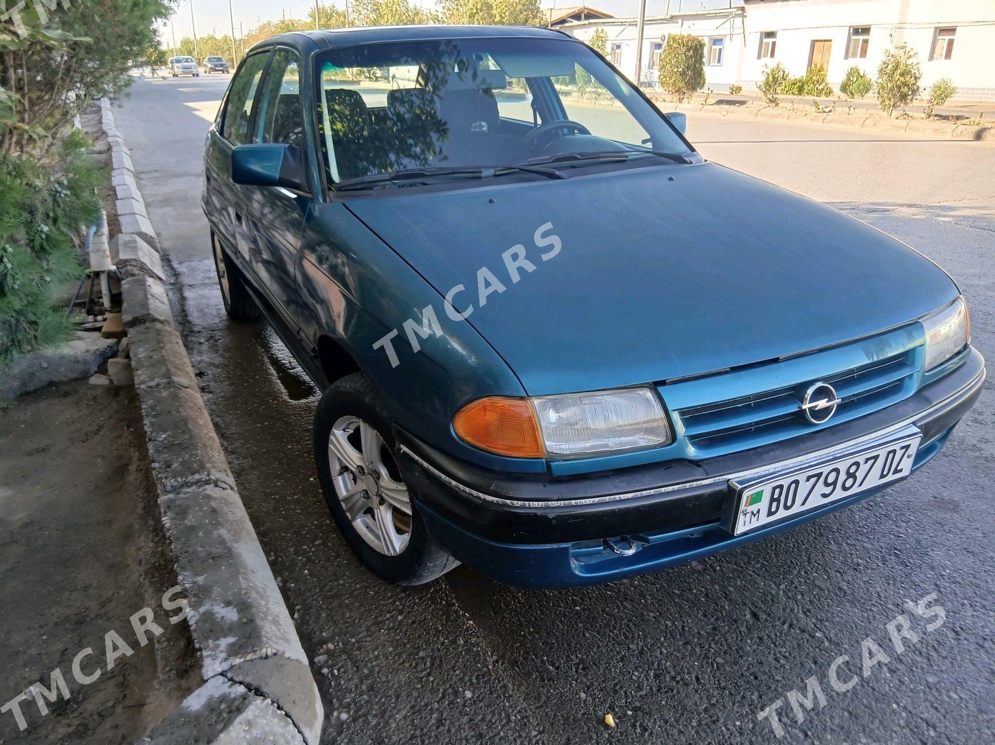 Opel Astra 1993 - 30 000 TMT - Дашогуз - img 4