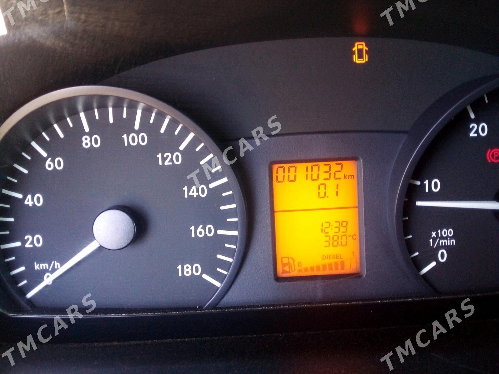 Toyota Sienna 2000 - 160 000 TMT - Мары - img 2