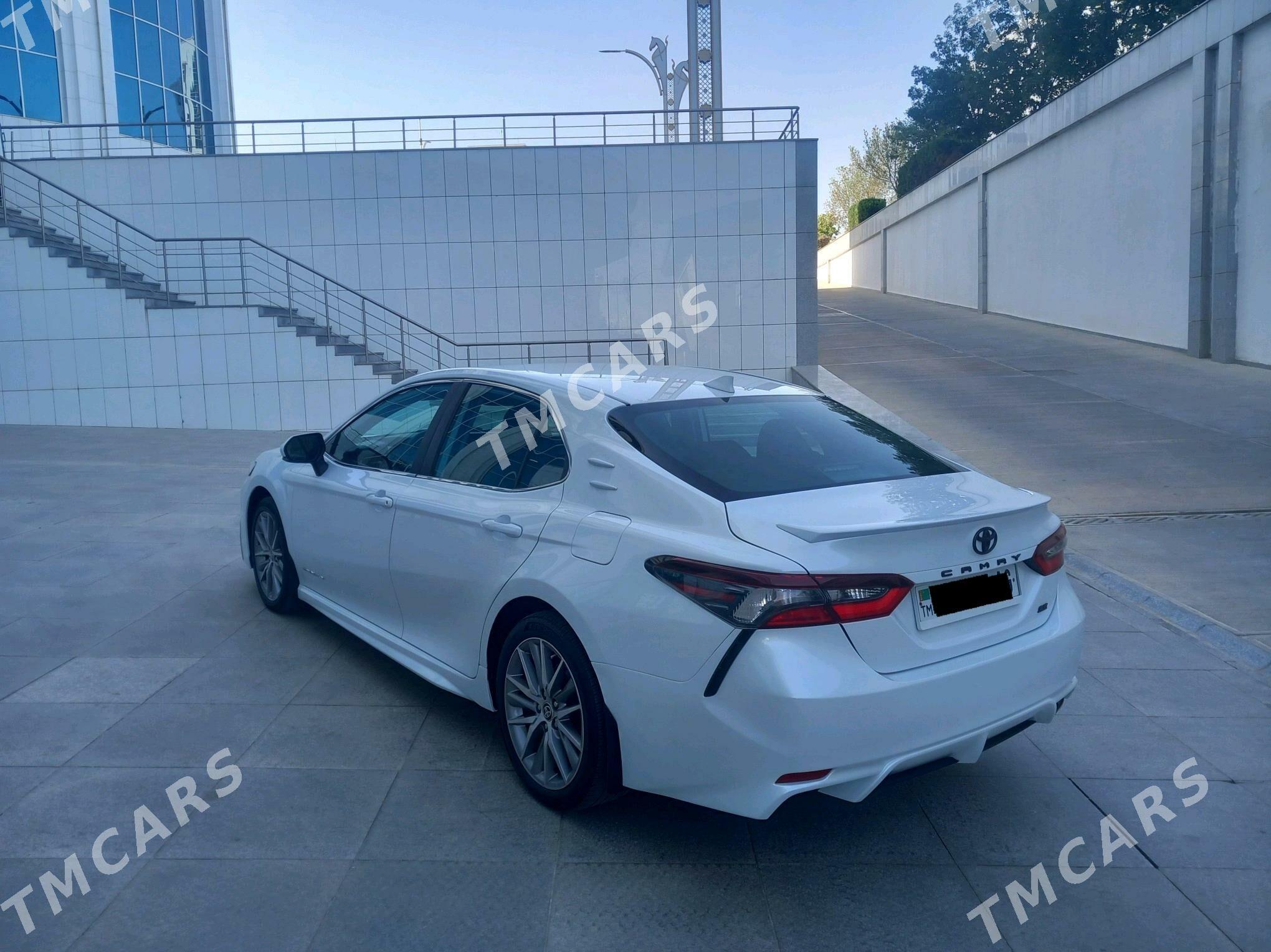 Toyota Camry 2022 - 305 000 TMT - Ашхабад - img 4