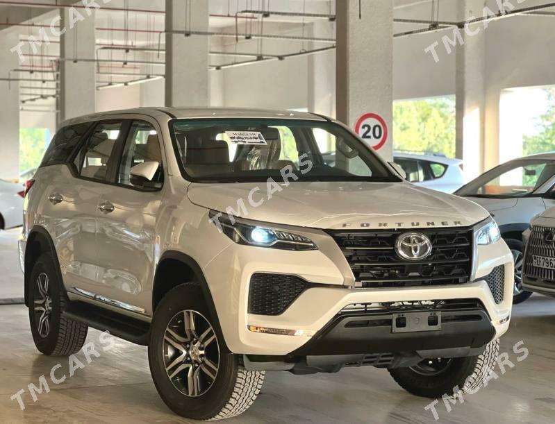 Toyota Fortuner 2024 - 644 000 TMT - Ашхабад - img 4