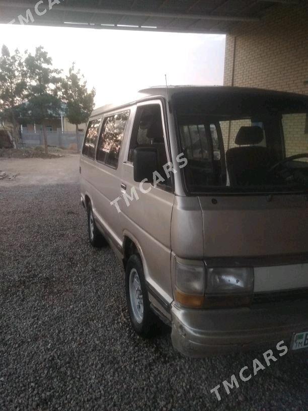Toyota Hiace 1990 - 40 000 TMT - Мары - img 2