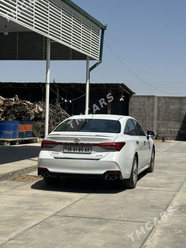 Toyota Avalon 2019 - 460 000 TMT - Анев - img 9