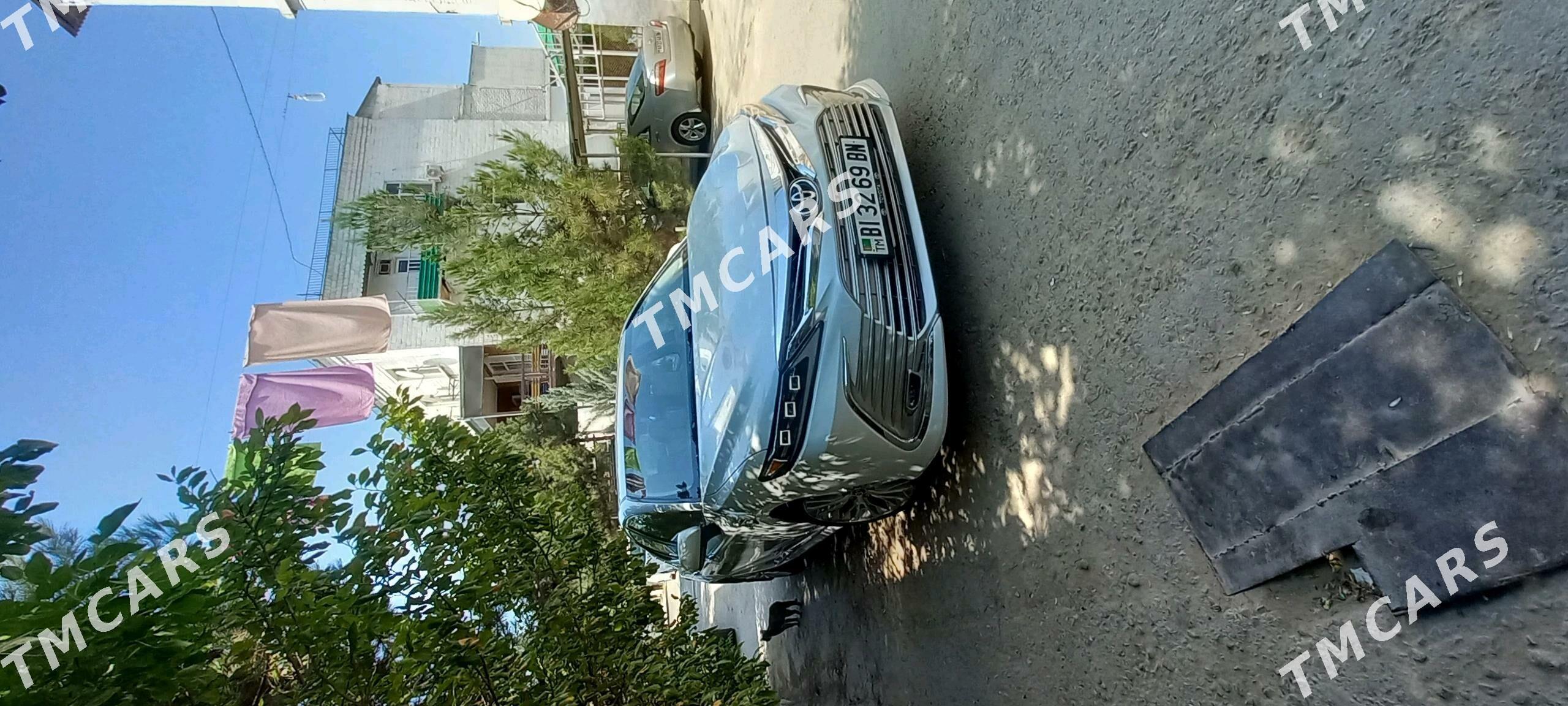 Toyota Camry Hybrid 2020 - 240 000 TMT - Türkmenbaşy - img 2