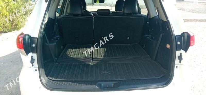 Toyota Highlander 2019 - 520 000 TMT - Туркменбаши - img 2