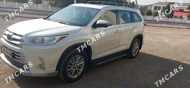 Toyota Highlander 2019 - 520 000 TMT - Туркменбаши - img 4